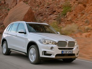 寶馬X5現(xiàn)車實(shí)力劇降 震撼飚底空前秒殺
