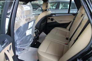 寶馬X5M版店內(nèi)現(xiàn)車熱賣 鉅惠價(jià)飚底直降