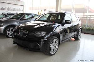 寶馬X5M版店內(nèi)現(xiàn)車熱賣 鉅惠價(jià)飚底直降