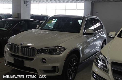 寶馬X5氣質(zhì)從容 天津港現(xiàn)車火爆熱賣中