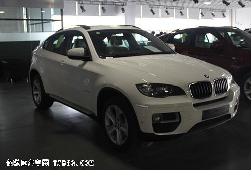 寶馬X6美規(guī)版現(xiàn)車(chē)一再降價(jià) 天津港現(xiàn)車(chē)大賣(mài)