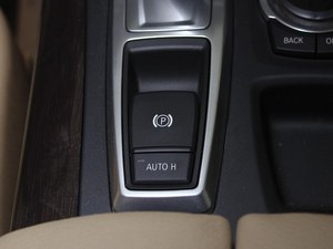 寶馬X6美規(guī)版現(xiàn)車(chē)一再降價(jià) 天津港現(xiàn)車(chē)大賣(mài)