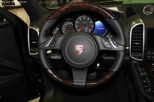2014款保時捷卡宴到店 現(xiàn)車八月優(yōu)惠折上折