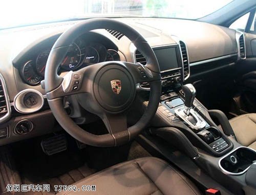 特大喜訊保時(shí)捷卡宴折上折 天津現(xiàn)車零首付購車