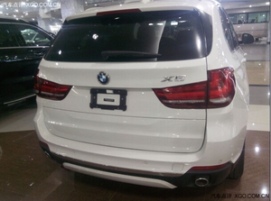 進(jìn)口寶馬X5現(xiàn)車折上折 天津港鋒芒底價(jià)