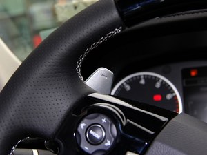 路虎發(fā)現(xiàn)四限量銷售 天津現(xiàn)車最新行情報價