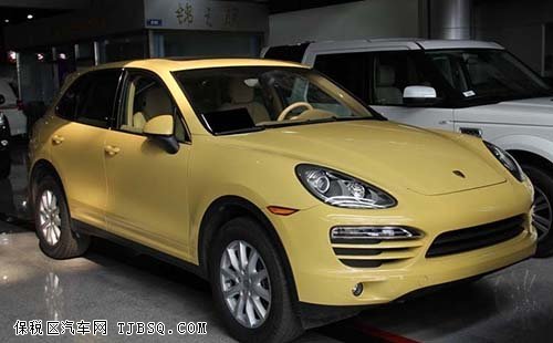 保時(shí)捷卡宴多少錢 天津港現(xiàn)車促銷降價(jià)讓利多