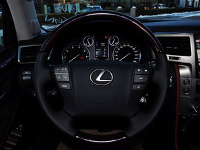 雷克薩斯LX570中東版 2014款沉穩(wěn)SUV特價售