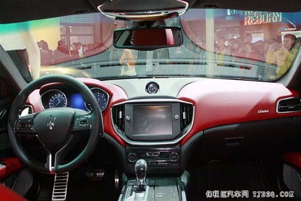 2014款瑪莎拉蒂總裁 19輪/鹿皮頂棚現(xiàn)車123萬起