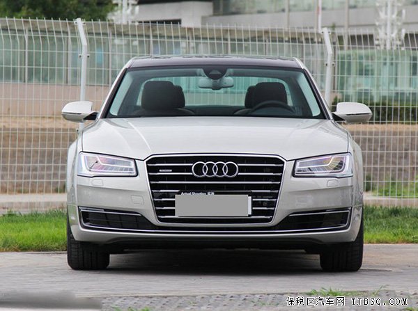 2015款奧迪A8L現(xiàn)車獨家到港 超凡W12獨一無二