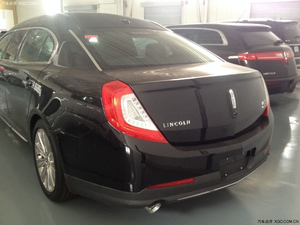 林肯MKS加長版到店 天津現(xiàn)車國慶節(jié)期購車送全險