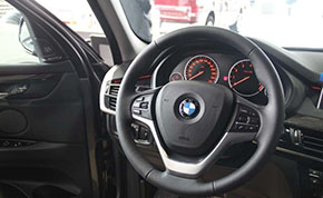 2014款寶馬X5加規(guī)版3.0T L-LINE包現(xiàn)車(chē)72萬(wàn)即購(gòu)