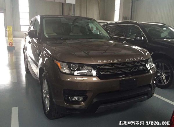 路虎攬勝運(yùn)動(dòng)現(xiàn)車到店 港口瘋狂實(shí)惠促銷中