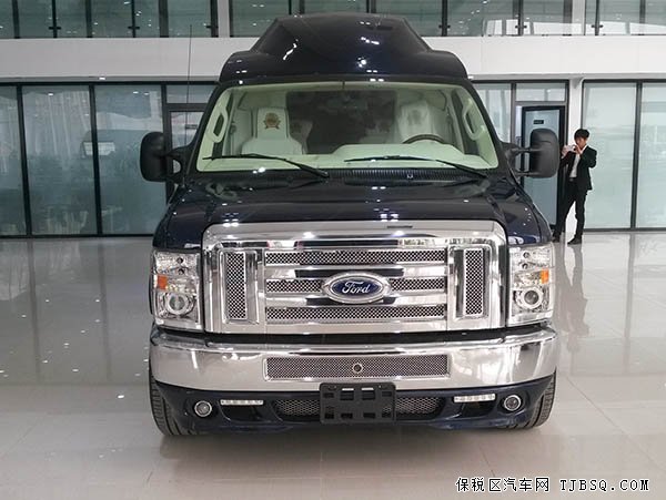 2014款福特E350游艇版 天津現(xiàn)車售價145萬元