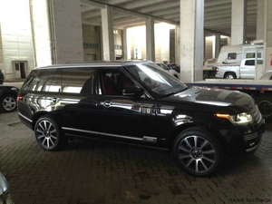 路虎攬勝行政加長(zhǎng)版 現(xiàn)車濃情讓利沖擊底價(jià)
