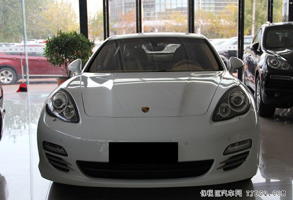 2014款保時捷帕納梅拉現(xiàn)車 激情動感盡顯魅力