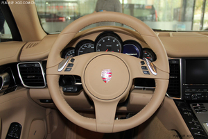 2014款保時捷帕納梅拉現(xiàn)車 激情動感盡顯魅力