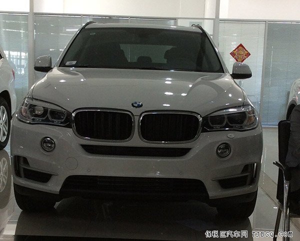 2014款寶馬X5 商家現(xiàn)車抵港優(yōu)惠風(fēng)暴襲卷天津
