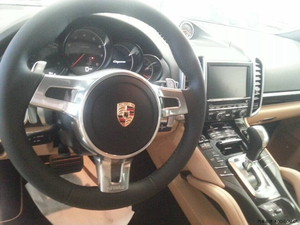2014款保時捷卡宴鉑金版現(xiàn)車到港 價格絕對低