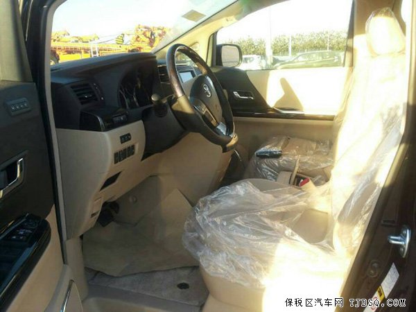 2015款豐田埃爾法中東版3.5L商務(wù)車 天津現(xiàn)車75萬起