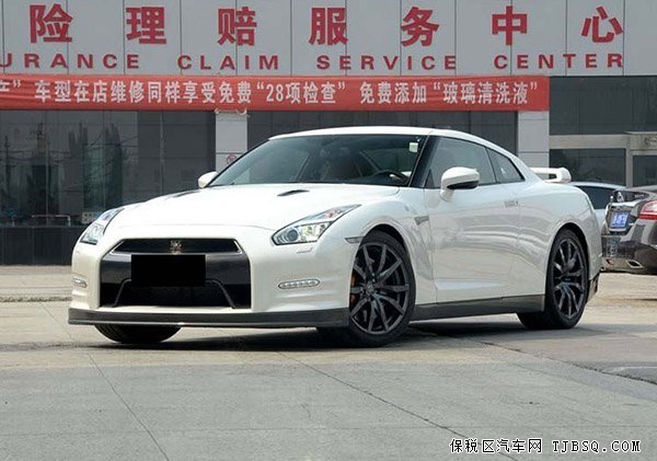 2015款尼桑GTR現(xiàn)車140萬 現(xiàn)車可辦理零首付