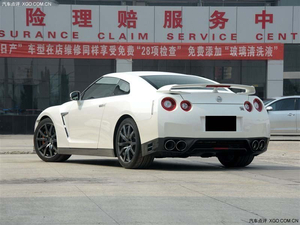 2015款尼桑GTR現(xiàn)車140萬 現(xiàn)車可辦理零首付