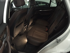 2014款寶馬X5七座版 天津港現(xiàn)車底價直降酬賓