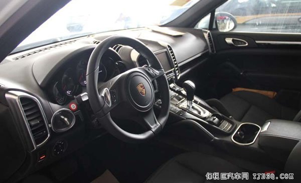 2014款保時(shí)捷卡宴商家讓利 天津現(xiàn)車(chē)讓利熱賣(mài)中