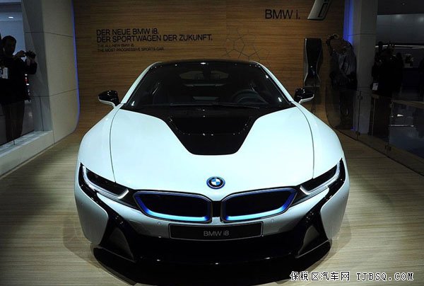 寶馬I8現(xiàn)車到店特價酬賓 新款巔峰讓利優(yōu)惠