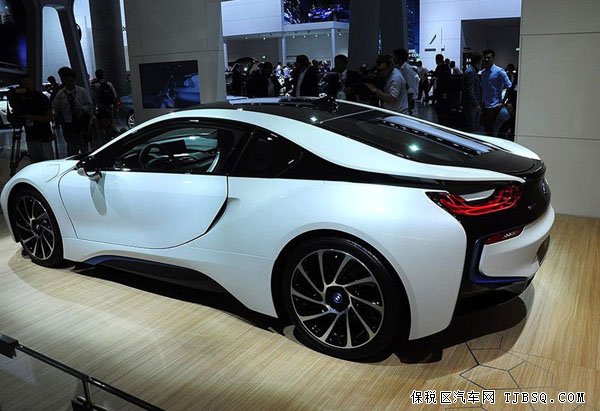 寶馬I8現(xiàn)車到店特價酬賓 新款巔峰讓利優(yōu)惠