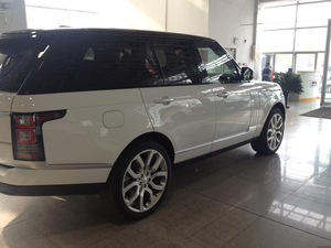 2014款路虎攬勝行政3.0現(xiàn)車 極致優(yōu)惠引購車潮
