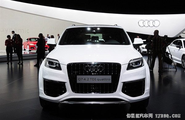 2014款3.0T奧迪Q7港口現(xiàn)車 優(yōu)惠嘗鮮價極速暢想