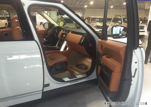 路虎攬勝行政3.0美規(guī)版 天津現(xiàn)車到店預(yù)購(gòu)從速