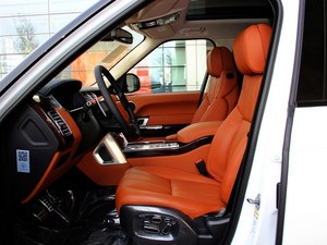 路虎攬勝加長版5.0現(xiàn)車到店 商家驚喜促銷中