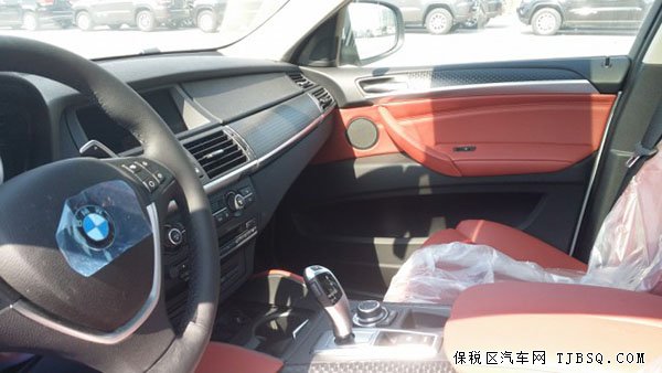 2014款寶馬X6中東版 20輪/桃木內(nèi)飾現(xiàn)車71萬(wàn)特惠
