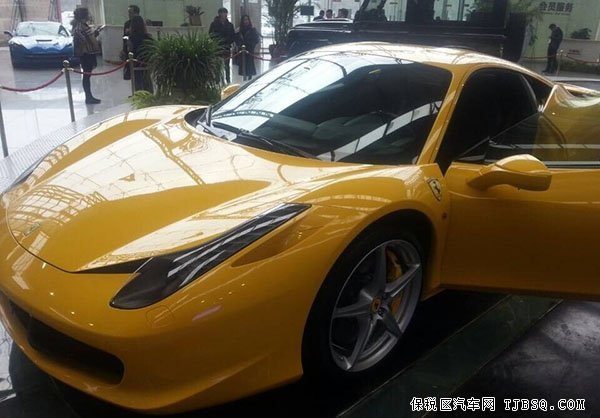 法拉利458黃色天津港口現(xiàn)車 震撼價讓利出售