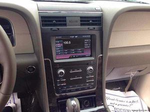 2015款林肯領(lǐng)航員天津現(xiàn)車到店 王者座駕在等候