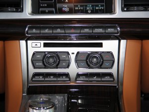 捷豹XF2.0報(bào)價(jià)55萬 商家天津現(xiàn)車優(yōu)惠15萬元
