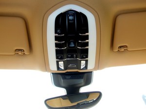 2014款保時捷MacanS現(xiàn)車到店 Macan現(xiàn)車大促銷