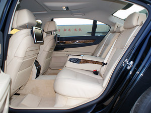 2014款寶馬7系現(xiàn)車高額優(yōu)惠 現(xiàn)車優(yōu)惠全新報(bào)價(jià)