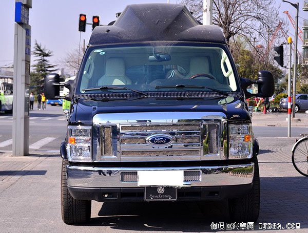 福特E350現(xiàn)車勁減30萬 現(xiàn)車頂級房車劃算特售