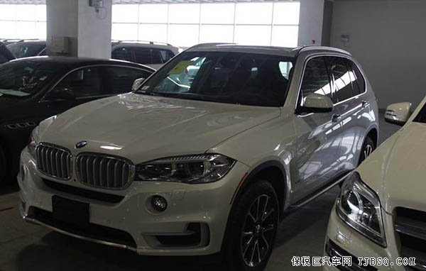 新款寶馬X5強(qiáng)勢(shì)降價(jià) 現(xiàn)車年末再掀折扣風(fēng)潮