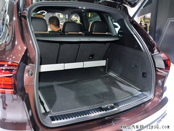 2015款保時捷卡宴現(xiàn)車到店 現(xiàn)正火爆熱銷中