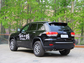 JEEPZ(yu)7f ȫ۬F(xin)܇̓r(ji){