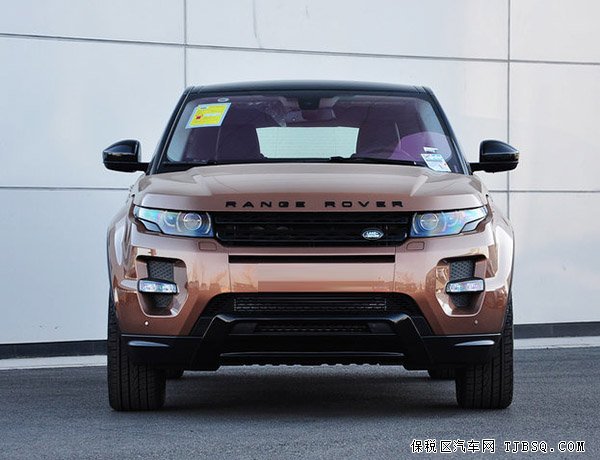 路虎極光緊湊SUV 現(xiàn)車年度狂減10萬極光報價