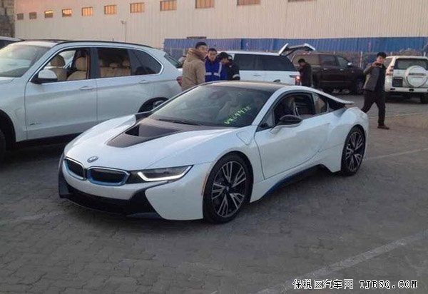 新款寶馬I8大幅讓利促銷 展廳現(xiàn)車勁惠促銷
