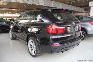 2014款寶馬X5M現(xiàn)車最低價(jià) 現(xiàn)車圣誕節(jié)前期大促銷
