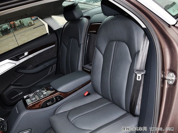 新款奧迪A8L現(xiàn)車全系讓利 旗艦W12奧迪行情優(yōu)惠價