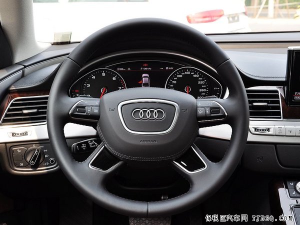 新款奧迪A8L現(xiàn)車全系讓利 旗艦W12奧迪行情優(yōu)惠價