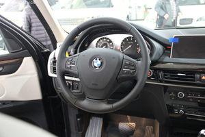 2014款美規(guī)寶馬X5現(xiàn)車(chē)鉅惠 強(qiáng)勢(shì)直降年底熱賣(mài)